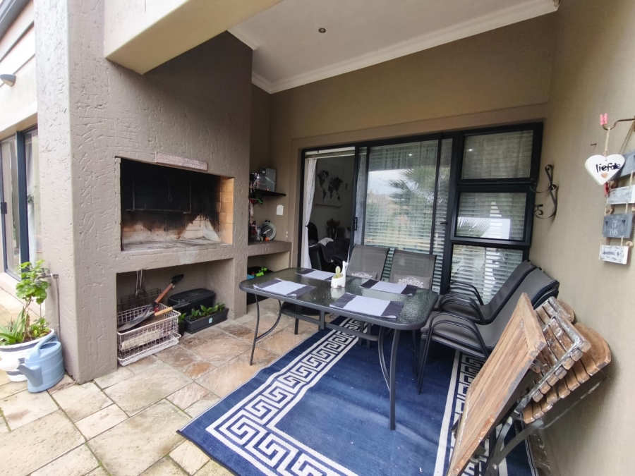 3 Bedroom Property for Sale in Protea Heights Western Cape